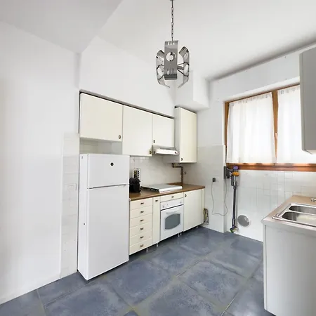 Fisogni - Frontlake & Garage Appartement Moltrasio